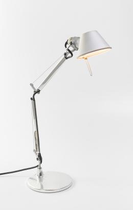 23   -  <p><span class="description">Lámpara Tolomeo. De Michele De Lucchi y Giancarlo Fassino. Producida por Artemide</span></p>