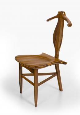 76   -  <p><span class="description">Silla valet o solterón. Muebles Camacho Roldán - Artecto</span></p>