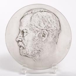 55   -  <p><span class="description">Medallón Louis Pasteur. René Lalique</span></p>