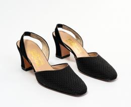 205   -  <span class="typology">Zapato destalonado. Salvatore Ferragamo</span>. 