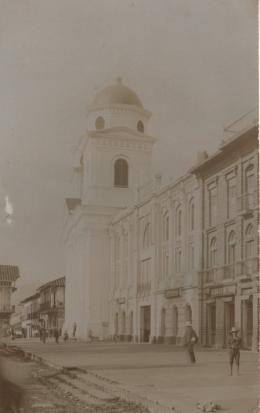 23   -  <p><span class="description">Nuestra Señora de la Candelaria Medellín ca 1900s</span></p>