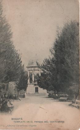 40   -  <p><span class="description">Templete en el parque Centenario Bogotá ca 1900s</span></p>