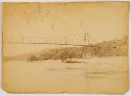 [Fotografía] : Puente sobre el río Magdalena